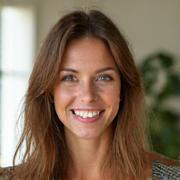 Photo de Sarah, cliente satisfaite de Lumière & Sens